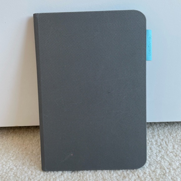 iPad Mini Gray Logitech Case - Picture 2 of 3